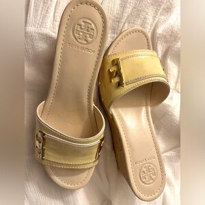 TORY BURCH WEDGE SANDALS 8.5